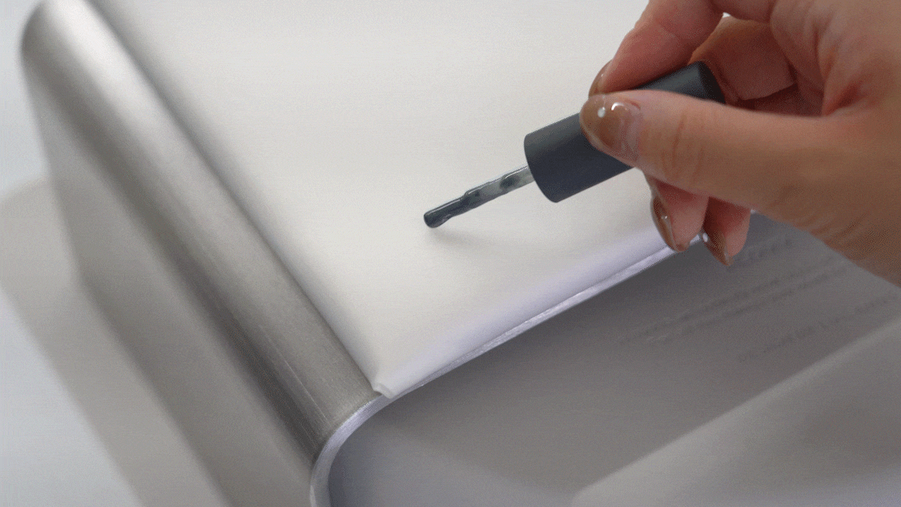 LUCANUS table wrist rest padded surface and cleaning demonstration