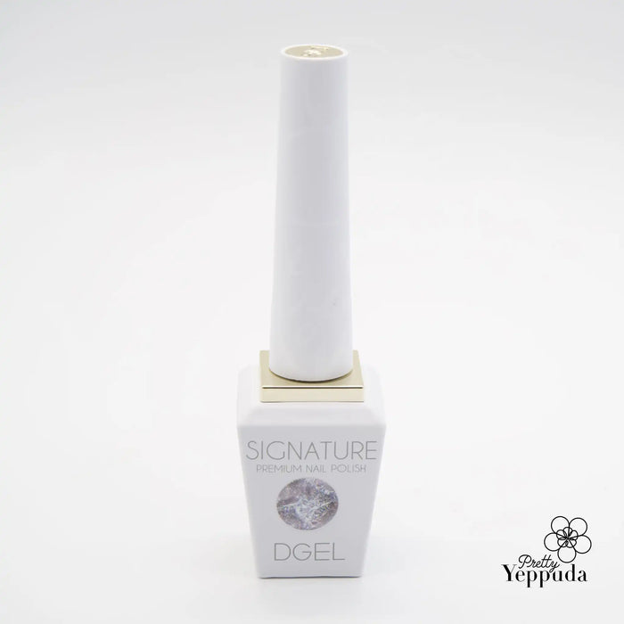 A reflective gel that captures the mesmerizing glow of the Milky Way, encased in a sleek, white-and-gold container that exudes sophistication. This DGEL Signature Reflect Collection product offers a unique, celestial-inspired experience, blending brilliant reflective glitter and chic silver-tone magnetic particles for a captivating, luminous finish. Effortlessly elevate your nails with this enchanting, 12ml gel formula that cures in 1-2 minutes u