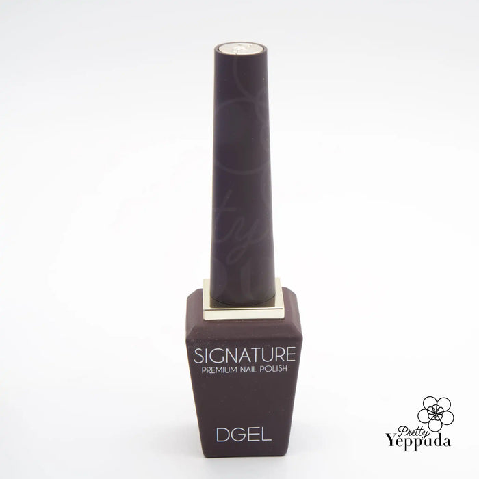 The DGEL Signature Urban Night Collection is a premium nail polish line that features bold, modern colors designed to create a sophisticated atmosphere. The 12ml bottle showcases a sleek, elegant design that reflects the classic beauty and signature style of the brand.