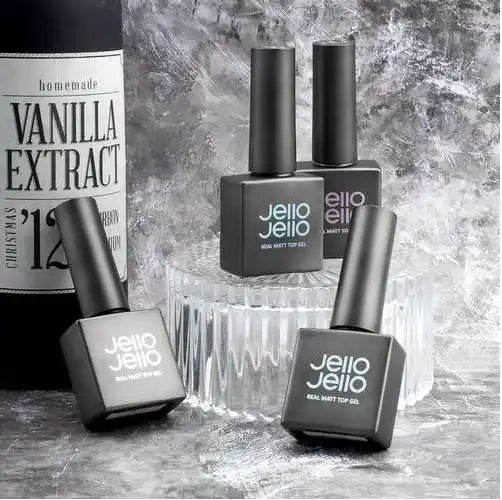 Jello Jello Real Matt Top Gel - A sleek, modern gel product that delivers a matte finish after just 60 seconds of curing, providing a long-lasting, sophisticated look. The 10ml volume is perfect for precise application and touch-ups, seamlessly enhancing nails with a professional, salon-quality result.