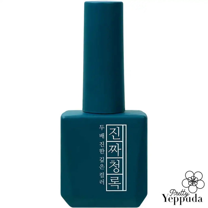 Striking peacock green nail polish bottle from the Mostive Jinzza series, showcasing the brand's signature vibrant color and high-pigment formula for one-coat coverage. The image highlights the sleek, modern design and high-quality nature of this Shopify product.