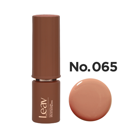 Elegant and vibrant LEAV Color Gel LVN065 8ml bottle, showcasing a captivating hue that may vary based on monitor resolution and image effects, providing a versatile and stylish option for beauty enthusiasts.