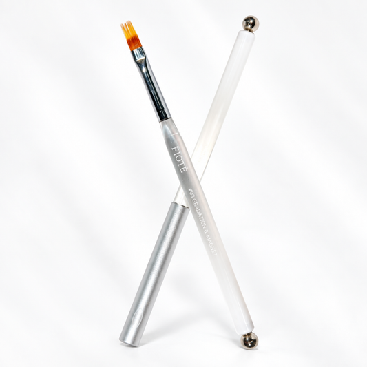 FIOTE 03 Mag Blend — gradient brush and magnet, square product cover.